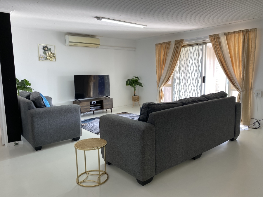 To Let 3 Bedroom Property for Rent in Kidds Beach Eastern Cape